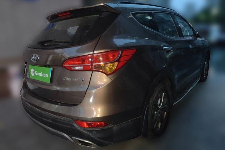 Used Hyundai Santa Fe 2013 2.4L Automatic Two-Wheel Drive Smart Version Rear Right 45 Deg
