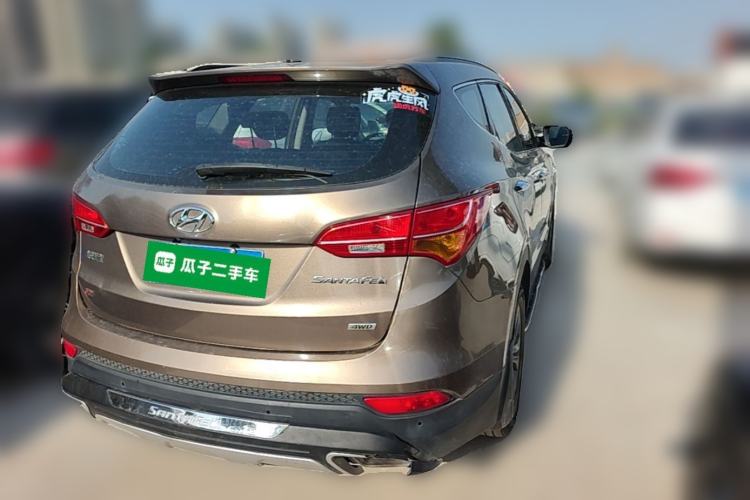Used Hyundai Santa Fe 2013 Revised Version 2.4L Automatic All-Wheel Drive Smart Type Rear Right 45 Deg
