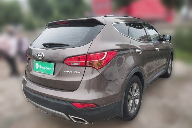 Used Hyundai Santa Fe 2013 2.4L Automatic Two-Wheel Drive Smart Version Rear Right 45 Deg