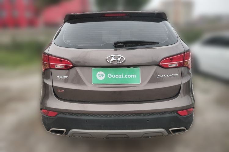 Used Hyundai Santa Fe 2013 2.4L Automatic Two-Wheel Drive Smart Version Rear