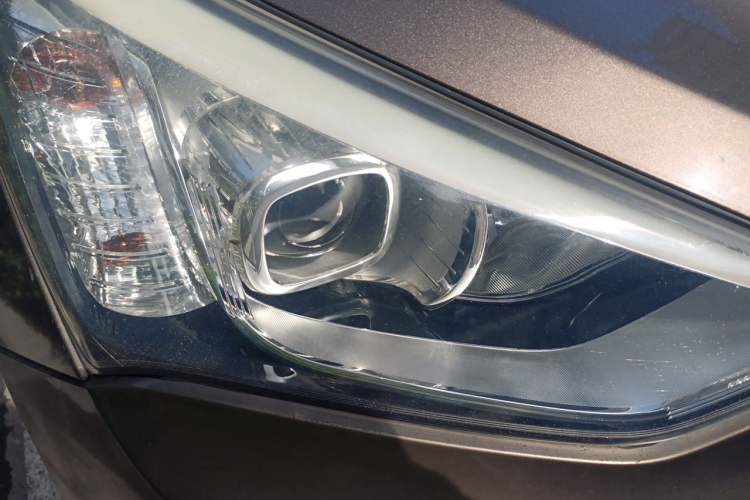 Used Hyundai Santa Fe 2013 Revised Version 2.4L Automatic All-Wheel Drive Smart Type Right Front Headlight