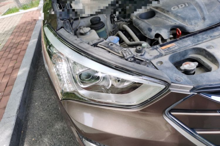Used Hyundai Santa Fe 2013 2.4L Automatic 2WD Comfort Edition Right Front Headlight