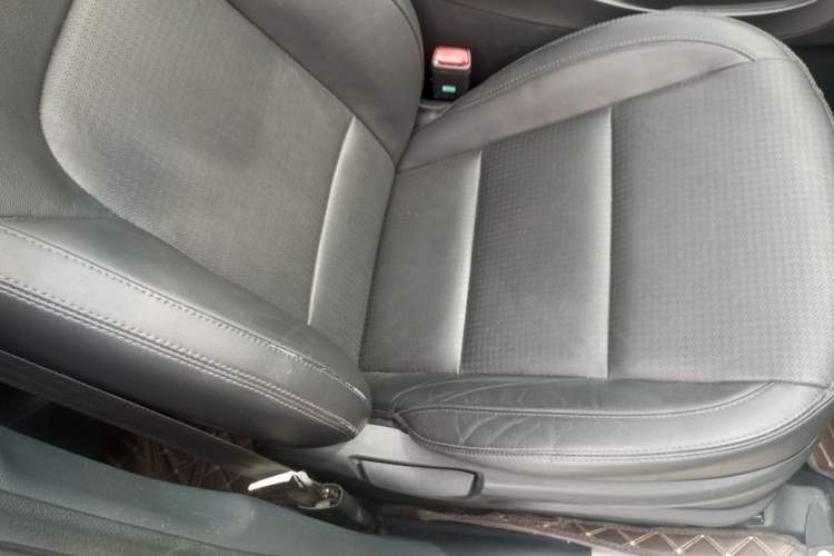 Used Hyundai Santa Fe 2013 Revised Version 2.4L Automatic All-Wheel Drive Smart Type Right Front Seat