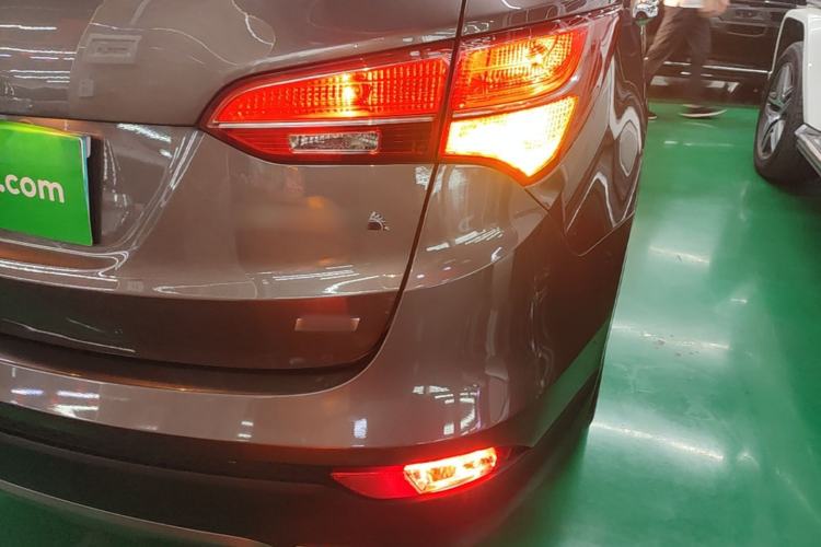 Used Hyundai Santa Fe 2013 Revised Version 2.4L Automatic All-Wheel Drive Smart Type Right Rear Taillight