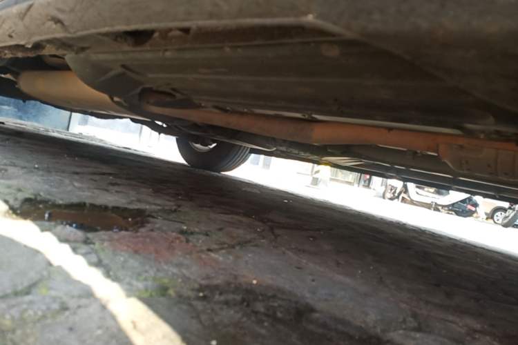 Used Hyundai Santa Fe 2013 2.4L Automatic Two-Wheel Drive Smart Version Right Side Sill