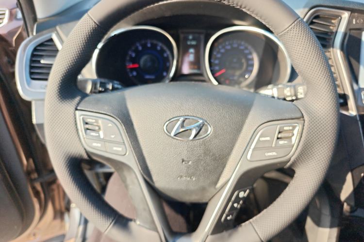 Used Hyundai Santa Fe 2013 2.4L Automatic 2WD Comfort Edition Steering Wheel
