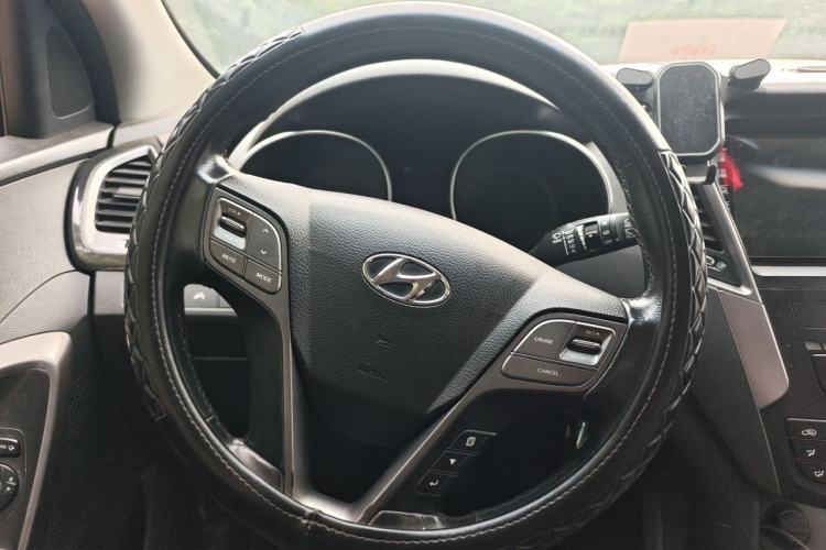 Used Hyundai Santa Fe 2013 2.4L Automatic 2WD Comfort Edition Steering Wheel