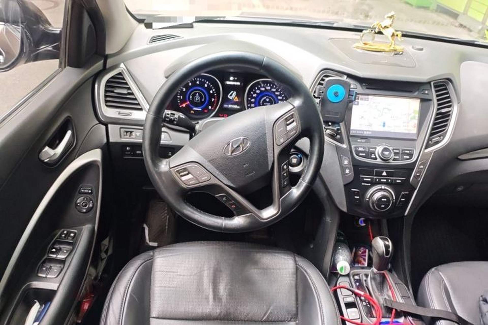 Used Hyundai Santa Fe 2013 Revised Version 2.4L Automatic All-Wheel Drive Smart Type Steering Wheel