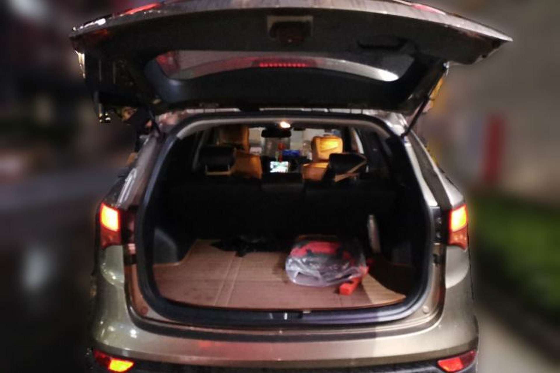 Used Hyundai Santa Fe 2013 2.4L Automatic Two-Wheel Drive Smart Version Trunk