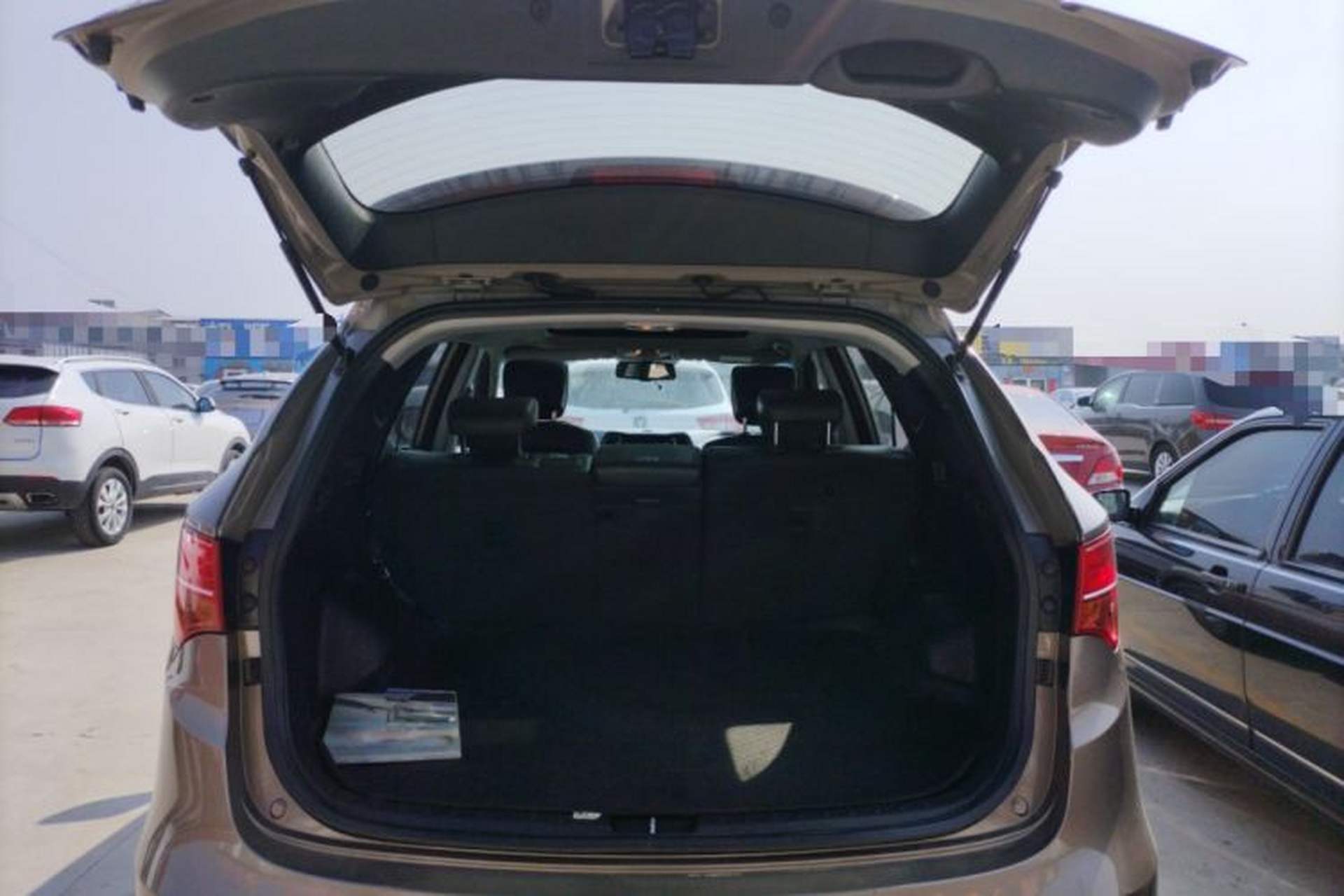 Used Hyundai Santa Fe 2013 2.4L Automatic Two-Wheel Drive Smart Version Trunk