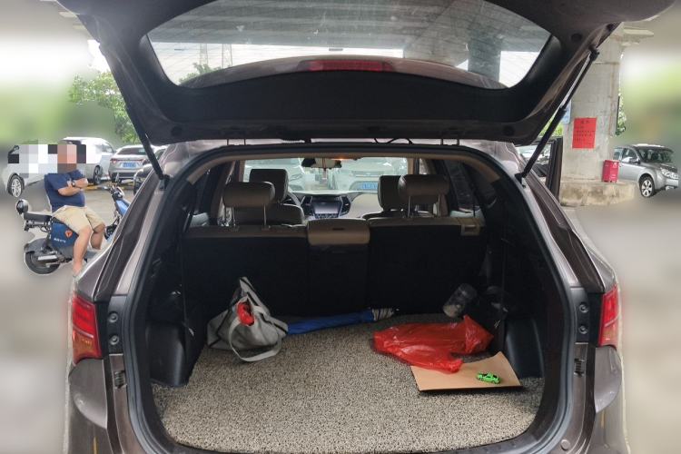 Used Hyundai Santa Fe  Trunk