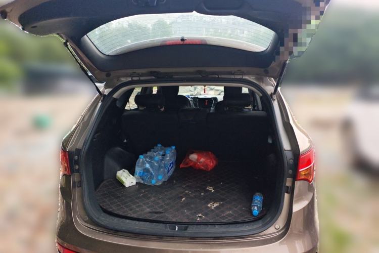 Used Hyundai Santa Fe 2013 2.4L Automatic 2WD Comfort Edition Trunk