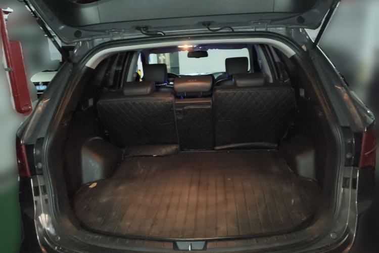 Used Hyundai Santa Fe 2013 2.4L Automatic Two-Wheel Drive Smart Version Trunk