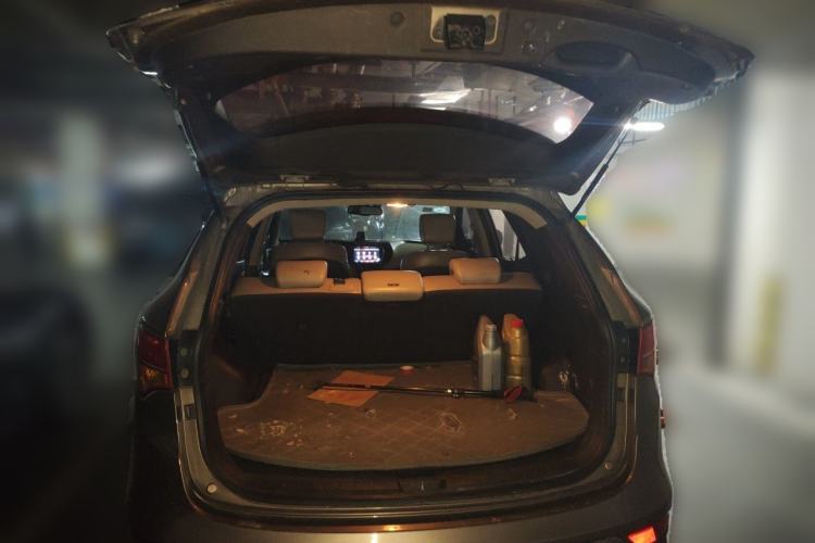 Used Hyundai Santa Fe 2013 2.4L Automatic 4x4 Smart Version Trunk
