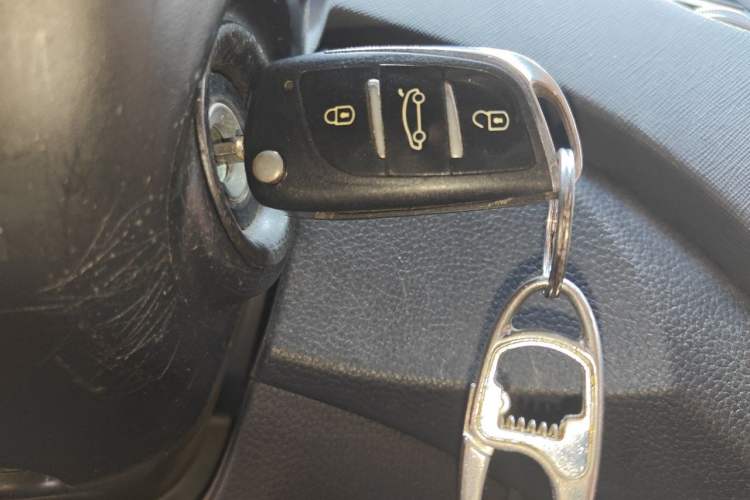Used Hyundai Santa Fe 2013 2.0T Automatic Two-Wheel Drive Fashion Edition Vehicle Key