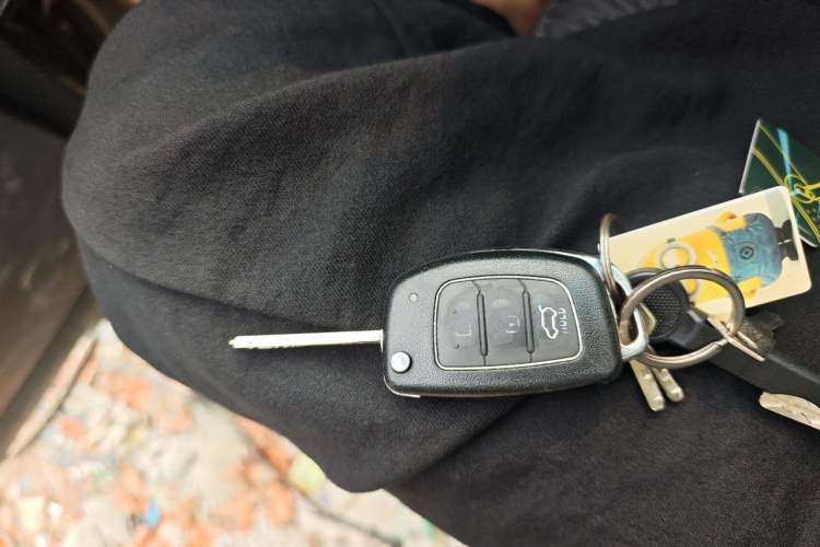 Used Hyundai Santa Fe 2013 2.4L Automatic 2WD Comfort Edition Vehicle Key