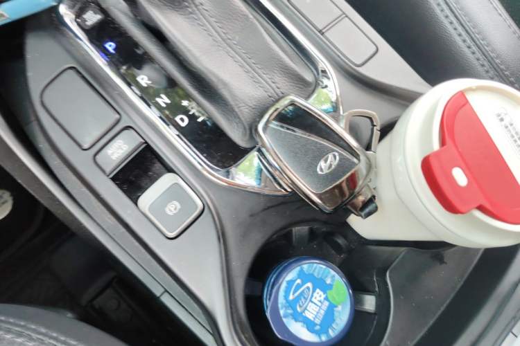 Used Hyundai Santa Fe 2013 2.4L Automatic Two-Wheel Drive Smart Version Vehicle Key