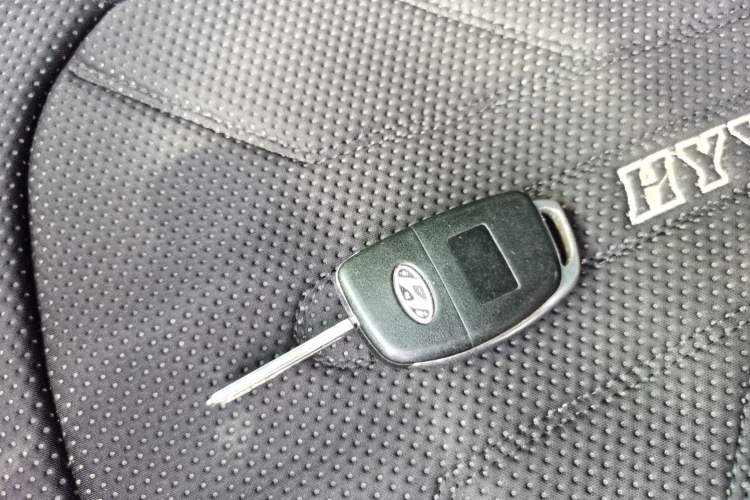 Used Hyundai Santa Fe 2013 2.4L Automatic 2WD Comfort Edition Vehicle Key