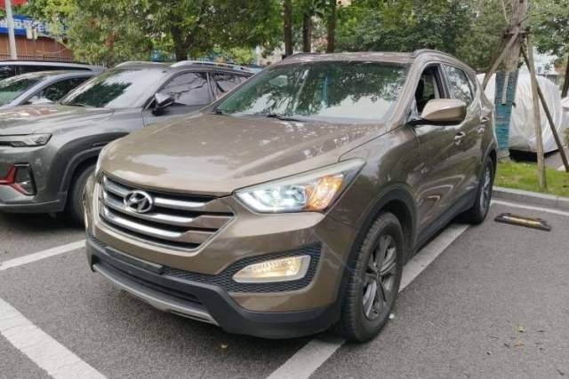 Ojetý Hyundai Santa Fe 2013 2.4L Automatic 4x4 Comfort Edition