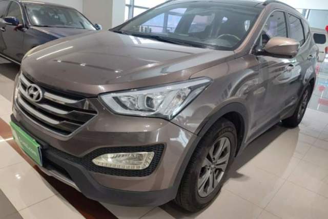 Used Hyundai Santa Fe 2013 2.4L Automatic Two-Wheel Drive Smart Version