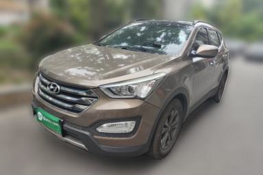 Used Hyundai Santa Fe 2013 2.4L Automatic 4x4 Smart Version