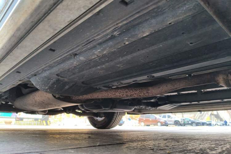 Used Hyundai Santa Fe 2013 2.4L Automatic Two-Wheel Drive Smart Version Chassis Front Right