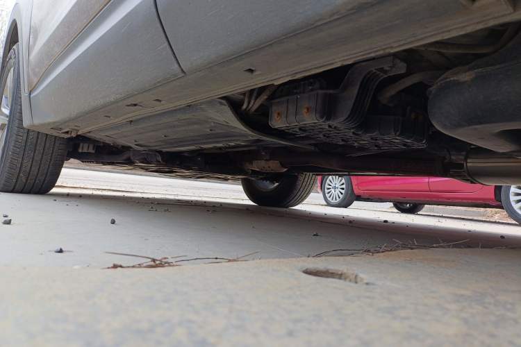 Used Hyundai Santa Fe 2013 2.4L Automatic Two-Wheel Drive Smart Version Chassis Rear Left