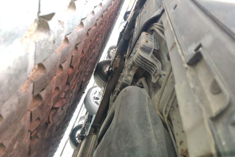 Used Hyundai Santa Fe 2013 2.4L Automatic Two-Wheel Drive Smart Version Chassis Rear Left