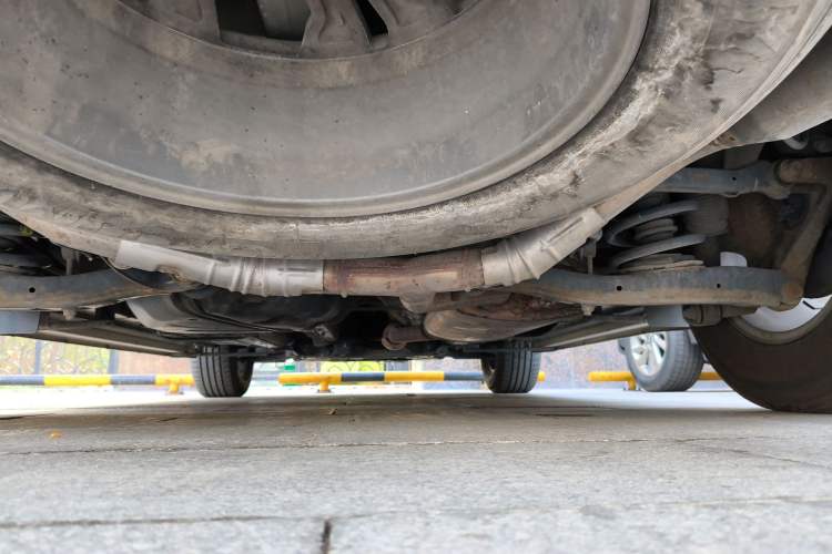 Used Hyundai Santa Fe 2013 2.4L Automatic Two-Wheel Drive Smart Version Chassis Rear