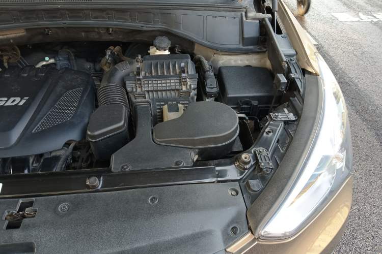 Used Hyundai Santa Fe 2013 2.4L Automatic Two-Wheel Drive Smart Version Engine Bay Left