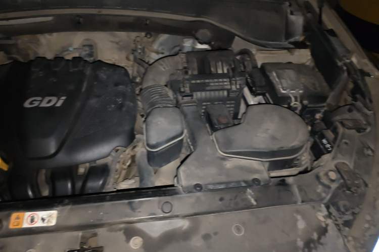 Used Hyundai Santa Fe 2013 2.4L Automatic 2WD Comfort Edition Engine Bay Left