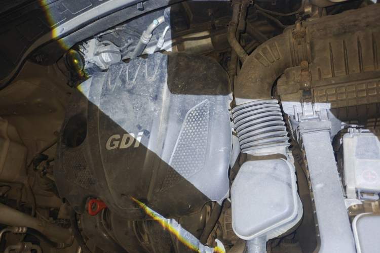 Used Hyundai Santa Fe 2013 2.4L Automatic 4x4 Prestige Edition Engine Bay Left