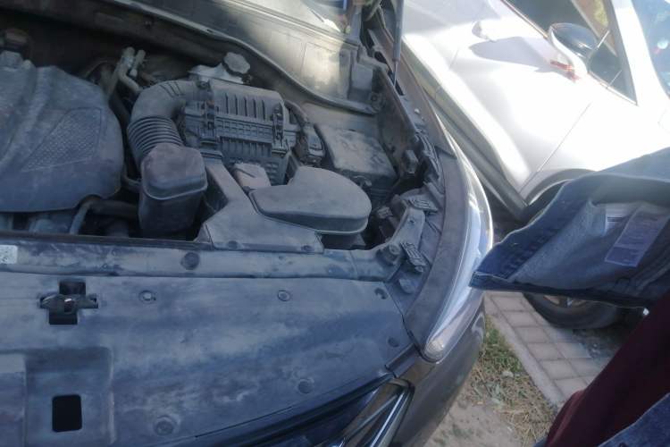 Used Hyundai Santa Fe 2013 2.4L Automatic 2WD Comfort Edition Engine Bay Left