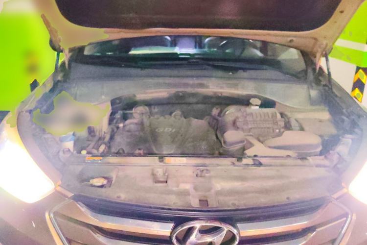 Used Hyundai Santa Fe 2013 2.4L Automatic 2WD Comfort Edition Engine Bay