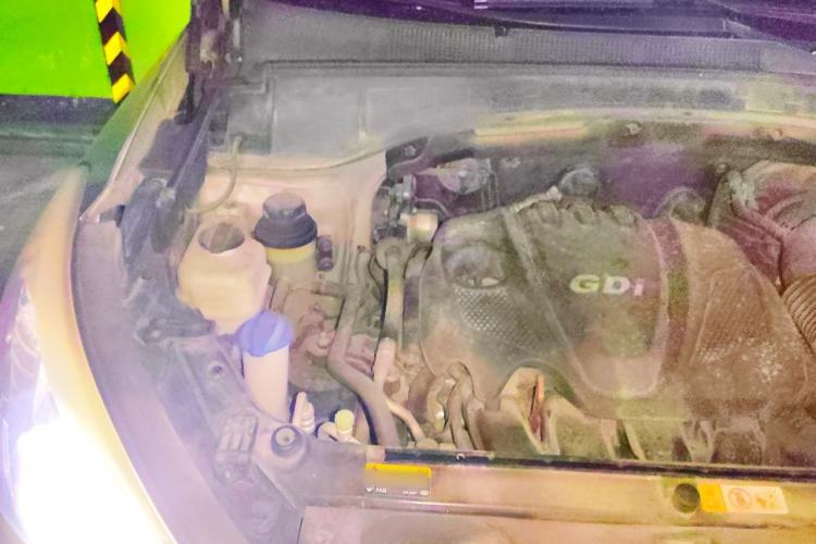 Used Hyundai Santa Fe 2013 2.4L Automatic 2WD Comfort Edition Engine Bay Right