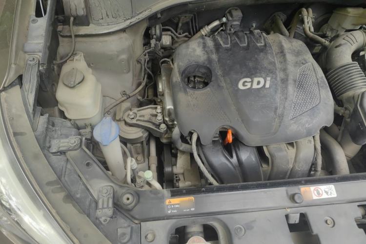 Used Hyundai Santa Fe 2013 2.4L Automatic Two-Wheel Drive Smart Version Engine Bay Right