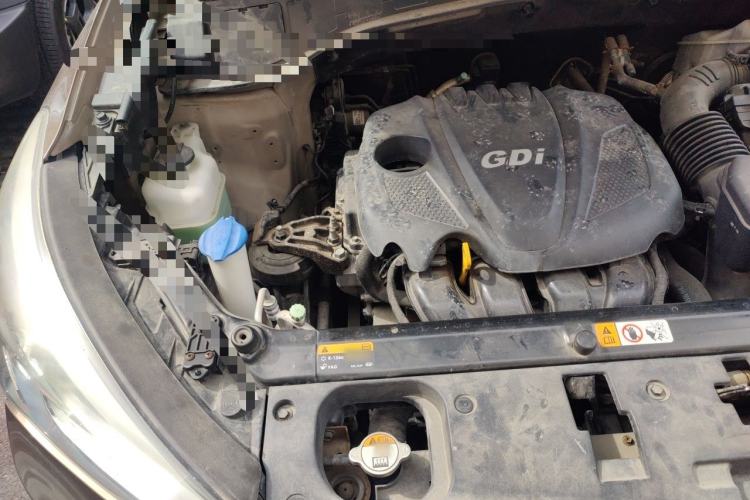Used Hyundai Santa Fe 2013 2.4L Automatic Two-Wheel Drive Smart Version Engine Bay Right