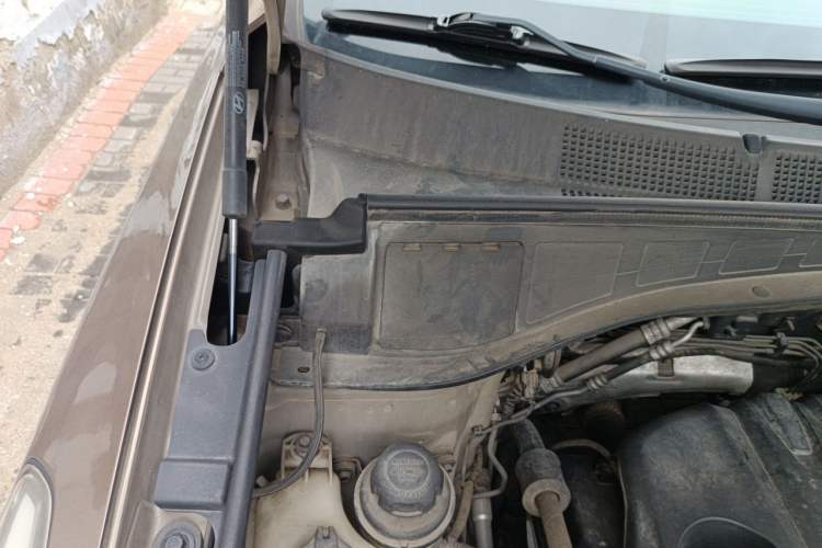 Used Hyundai Santa Fe 2013 2.4L Automatic 2WD Comfort Edition Engine Bay Right