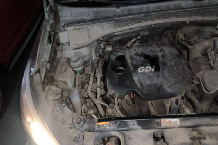 Used Hyundai Santa Fe 2013 2.4L Automatic 2WD Comfort Edition Engine Bay Right