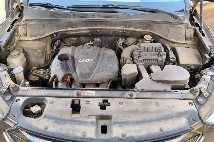 Used Hyundai Santa Fe 2013 2.4L Automatic Two-Wheel Drive Smart Version Engine Bay