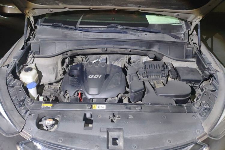 Used Hyundai Santa Fe 2013 2.4L Automatic Two-Wheel Drive Smart Version Engine Bay