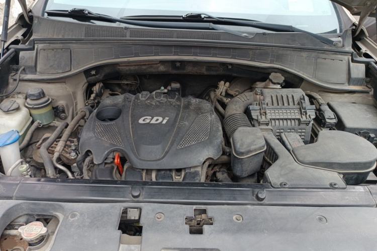 Used Hyundai Santa Fe 2013 2.4L Automatic 2WD Comfort Edition Engine Bay