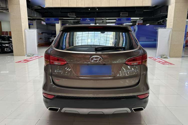 Used Hyundai Santa Fe 2013 2.4L Automatic Two-Wheel Drive Smart Version Exterior 4