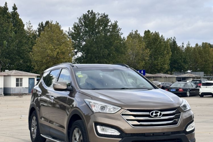Used Hyundai Santa Fe 2013 2.4L Automatic Two-Wheel Drive Smart Version Exterior 4