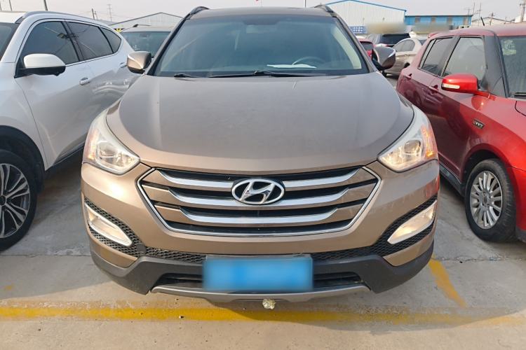 Used Hyundai Santa Fe 2013 2.4L Automatic 2WD Comfort Edition Front