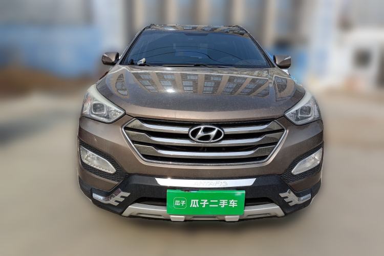 Used Hyundai Santa Fe 2013 2.4L Automatic Two-Wheel Drive Smart Version Front