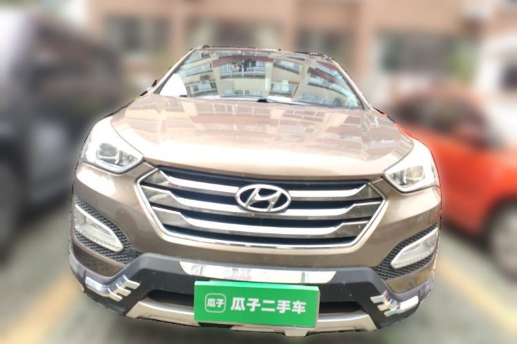 Used Hyundai Santa Fe 2013 2.4L Automatic Two-Wheel Drive Smart Version Front