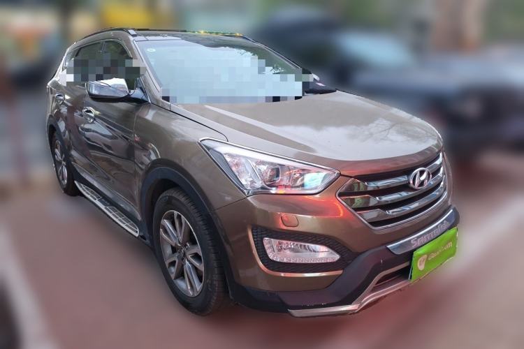 Used Hyundai Santa Fe 2013 2.4L Automatic 4x4 Prestige Edition Front Right 45 Deg