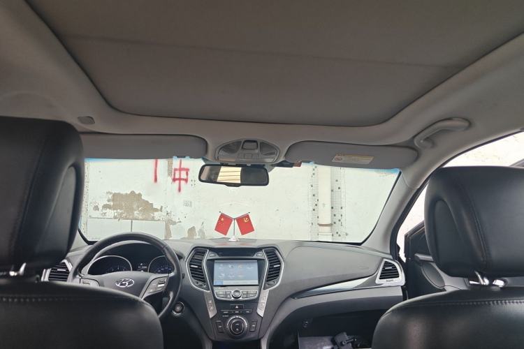 Used Hyundai Santa Fe 2013 2.0T Automatic Two-Wheel Drive Prestige Version Headliner