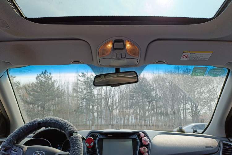 Used Hyundai Santa Fe 2013 2.4L Automatic Two-Wheel Drive Smart Version Headliner